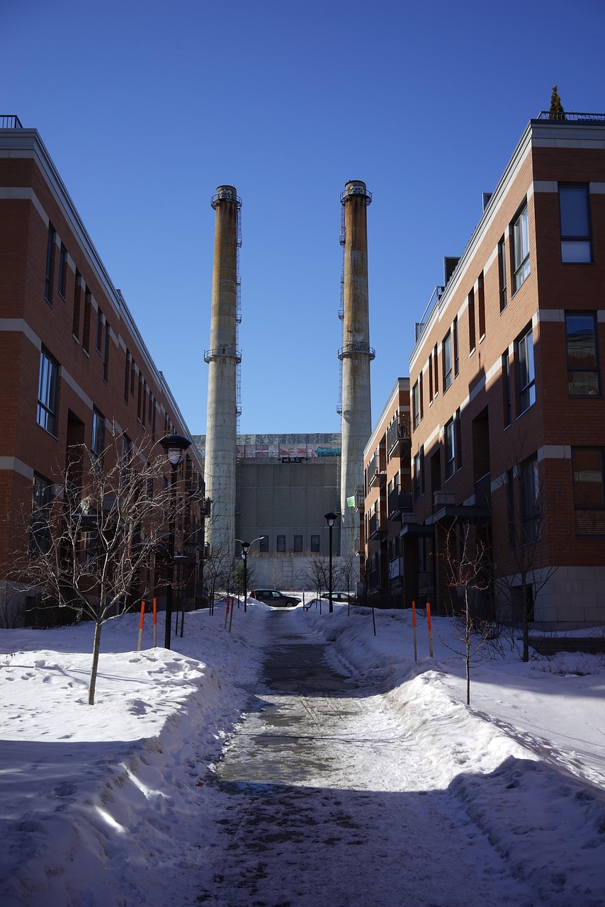 chimney, cheminée, urban, montreal, smoke, construction, factory, environment, pollution, power, chemical, production, technology, fuel, pipe, exterior, worker, pipeline, smokestack, steam, equipment, energy, refinery, manufacturing, petrochemical, structure, steel, refine, tube, distillery, stack, pollute, carbon, boiler, processing, greenpeace, fabrication, complex, vapor, burn, contamination, emission, smog, smoke-stack, blue smoke, blue pollution, montreal, montreal, montreal, montreal, montreal, chemical, smog